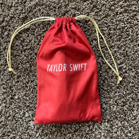 NEW Taylor Swift RED Sunglasses - Picture 5 of 10